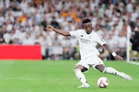 举足轻重 举足轻重